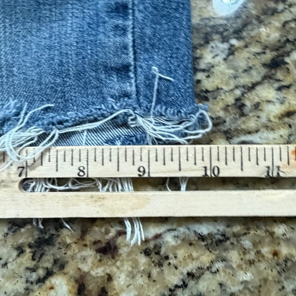 Levis 511 Slim Fit Denim Cutoff Shorts Mens 32 Medium Wash Blue Raw Hem